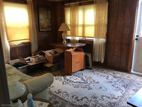 35 Bergen Ave, Wanaque Boro, NJ 07420 photo 8
