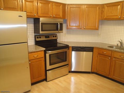 29 Commonwealth Dr, Basking Ridge, NJ 07920 photo 1