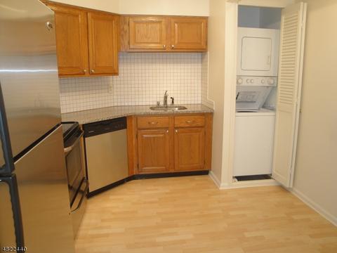 29 Commonwealth Dr, Basking Ridge, NJ 07920 photo 3