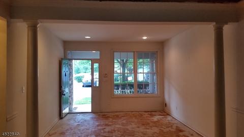145 Levinberg Ln, Wayne, NJ 07470 photo 3