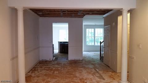 145 Levinberg Ln, Wayne, NJ 07470 photo 4