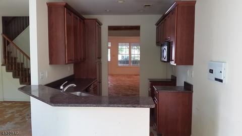 145 Levinberg Ln, Wayne, NJ 07470 photo 7