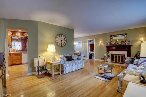 36 Perrin Dr, Wayne, NJ 07470 photo 5