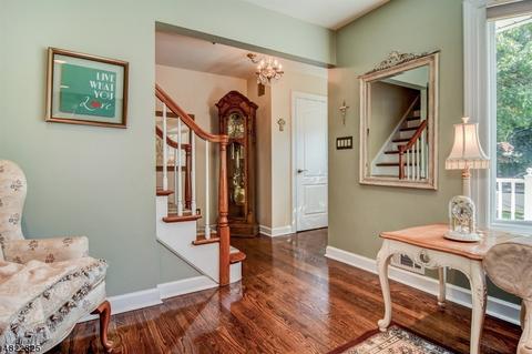 20 Fitting Pl, Nutley, NJ 07110 photo 3
