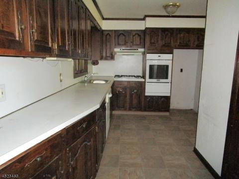 4 Laytham Dr, Wayne, NJ 07470 photo 9