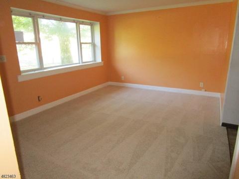 4 Laytham Dr, Wayne, NJ 07470 photo 5