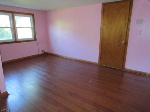 4 Laytham Dr, Wayne, NJ 07470 photo 15
