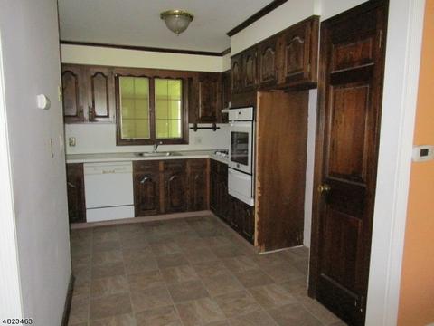 4 Laytham Dr, Wayne, NJ 07470 photo 7