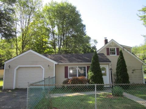 4 Laytham Dr, Wayne, NJ 07470 photo 3