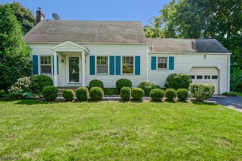 8 Hillcrest Ave, Mendham, NJ 07945 photo 1