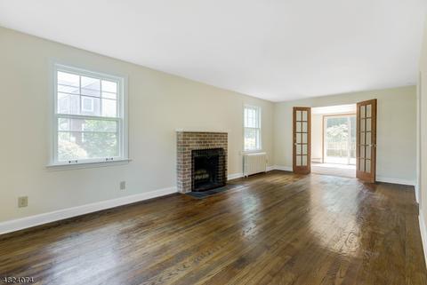 8 Hillcrest Ave, Mendham, NJ 07945 photo 3
