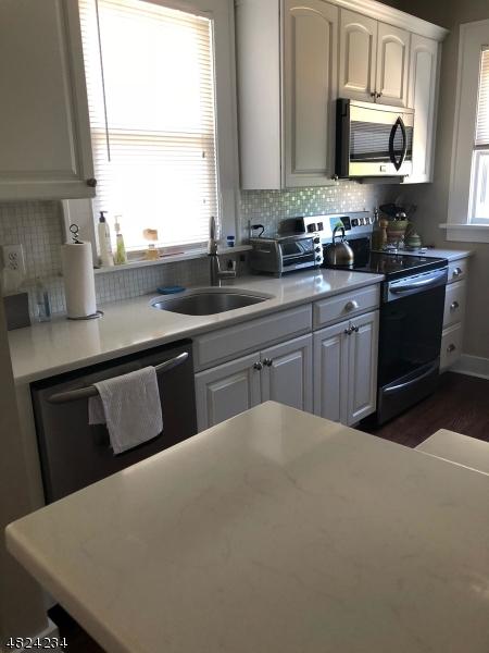 6 Christopher St, Dover, NJ 07801 photo 5