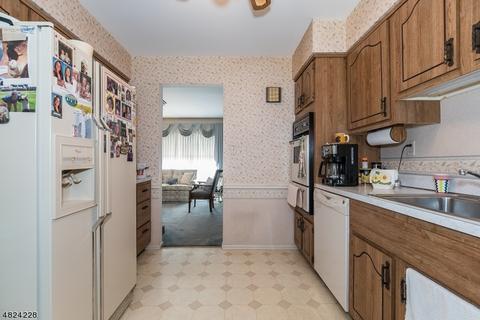 11 Ned Rd, Wayne, NJ 07470 photo 4