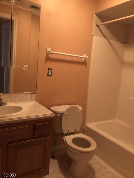 128 E 5th Ave #e, Roselle, NJ 07203 photo 9
