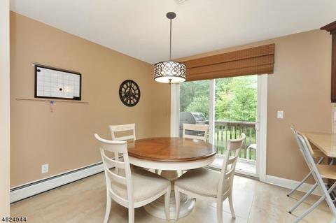 32 Skymark Ct, Upper Saddle River, NJ 07458 photo 7