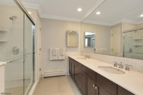 32 Skymark Ct, Upper Saddle River, NJ 07458 photo 13