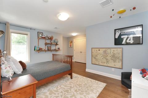 32 Skymark Ct, Upper Saddle River, NJ 07458 photo 19