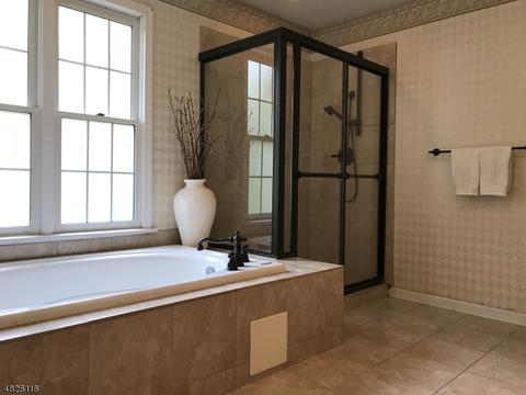 4 Almadera Dr, Wayne, NJ 07470 photo 13