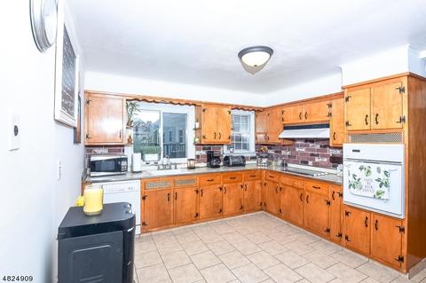 230 Linden Rd, Wayne, NJ 07470 photo 10