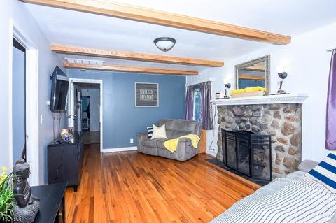 230 Linden Rd, Wayne, NJ 07470 photo 2
