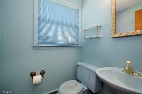 85 Laurel Dr, Springfield, NJ 07081 photo 10