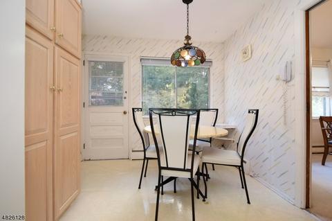 85 Laurel Dr, Springfield, NJ 07081 photo 6