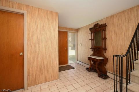 85 Laurel Dr, Springfield, NJ 07081 photo 2