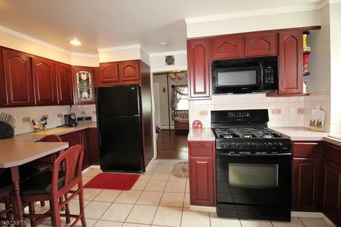 28 Burnside Pl, Wanaque Boro, NJ 07420 photo 7
