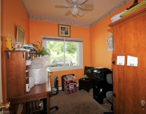 28 Burnside Pl, Wanaque Boro, NJ 07420 photo 11