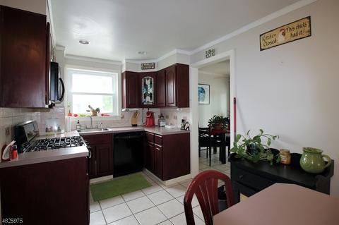 28 Burnside Pl, Wanaque Boro, NJ 07420 photo 6