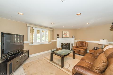 168 Kiwanis Dr, Wayne, NJ 07470 photo 14