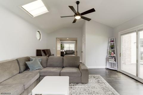 373 Kenwood Rd, Paramus, NJ 07652 photo 13