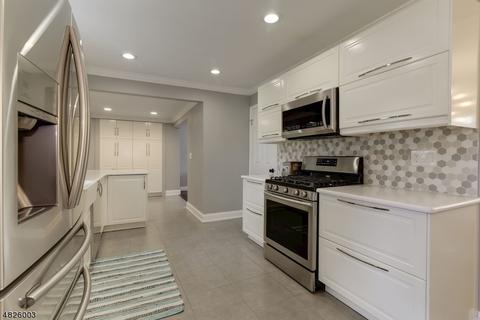 373 Kenwood Rd, Paramus, NJ 07652 photo 11