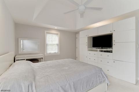 373 Kenwood Rd, Paramus, NJ 07652 photo 15