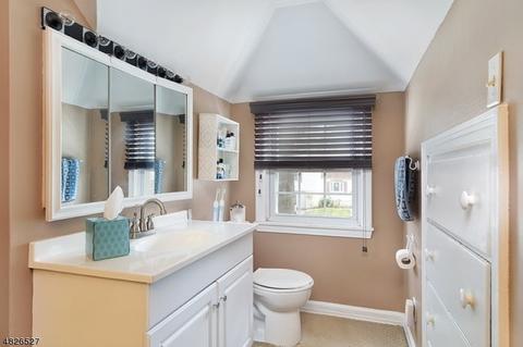 13 Newton Rd, Wayne, NJ 07470 photo 9