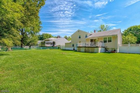 389 Elmwood Dr, Paramus, NJ 07652 photo 19