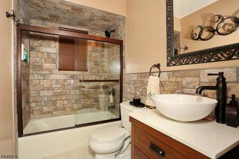 496 Jackson Ave, Hackensack, NJ 07601 photo 16