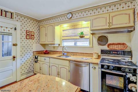 121 Beech St, Nutley, NJ 07110 photo 11