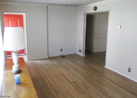 7 Evelyn Ter, Wayne, NJ 07470 photo 3