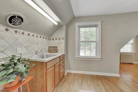 224 Midland Ave, Paramus, NJ 07652 photo 15
