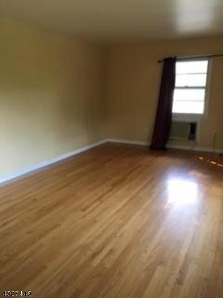 41 Cedar St, Millburn, NJ 07041 photo 4