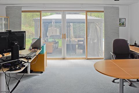 4 Chestnut Dr, Wayne, NJ 07470 photo 18