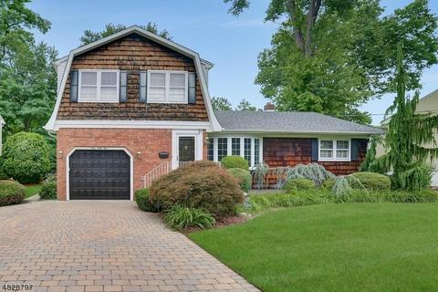 445 Locust Ave, Paramus, NJ 07652 photo 1