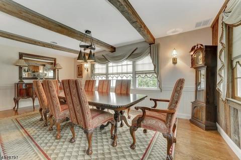 445 Locust Ave, Paramus, NJ 07652 photo 7