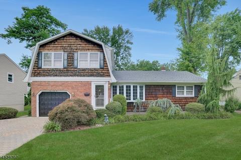 445 Locust Ave, Paramus, NJ 07652 photo 2