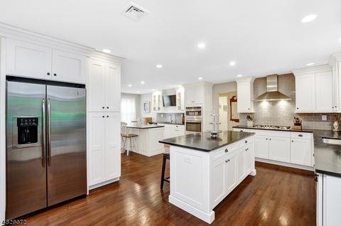 245 Killarney Dr, Berkeley Heights, NJ 07922 photo 6
