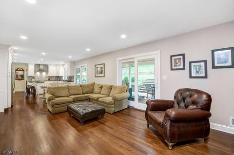 245 Killarney Dr, Berkeley Heights, NJ 07922 photo 8