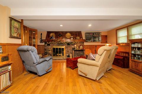 121 Maitland Ave, Paramus, NJ 07652 photo 11