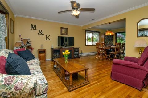 121 Maitland Ave, Paramus, NJ 07652 photo 5