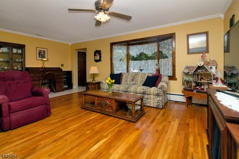 121 Maitland Ave, Paramus, NJ 07652 photo 4
